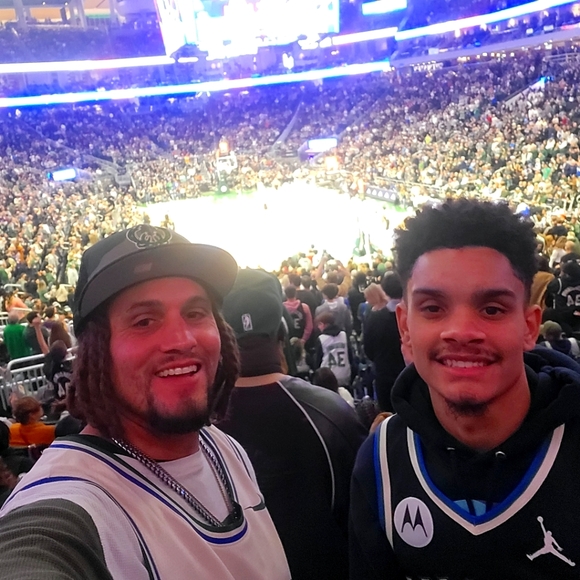 Meet your Posher, Alex - Picture 1 of 1